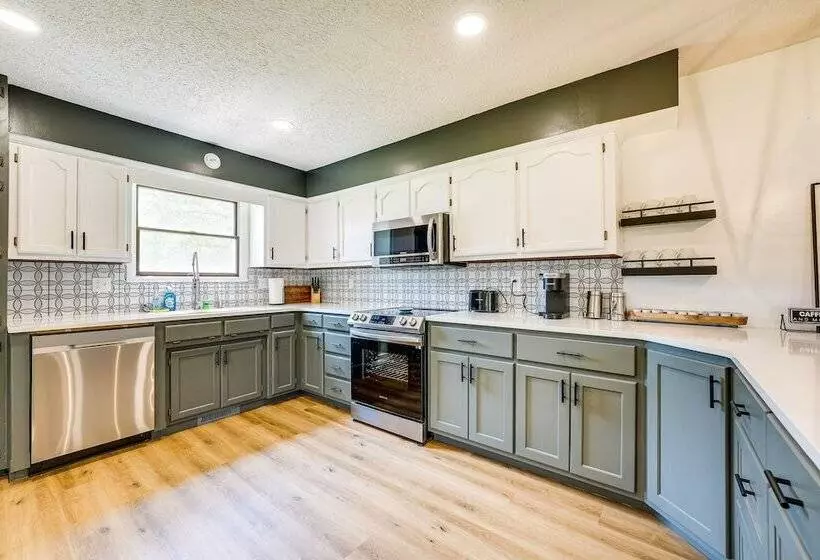 Pet Friendly Shell Knob Retreat W/ Deck & Grill!