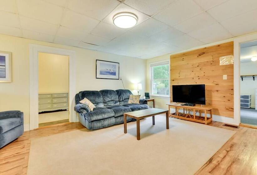 Point Breeze Vacation Rental, Walk To Lake Ontario