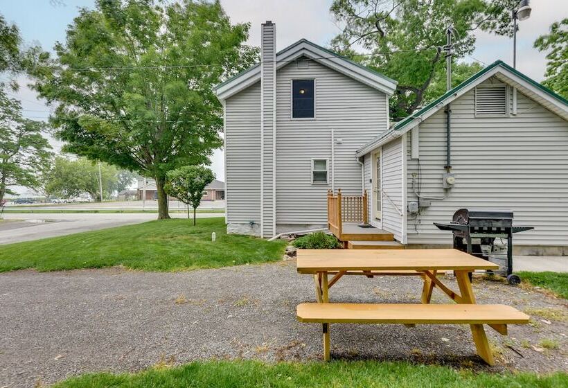 Point Breeze Vacation Rental, Walk To Lake Ontario