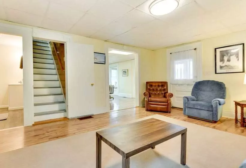 Point Breeze Vacation Rental, Walk To Lake Ontario