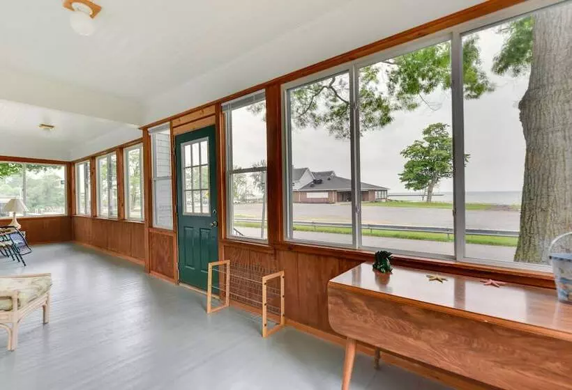 Point Breeze Vacation Rental, Walk To Lake Ontario