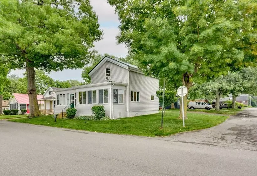 Point Breeze Vacation Rental, Walk To Lake Ontario