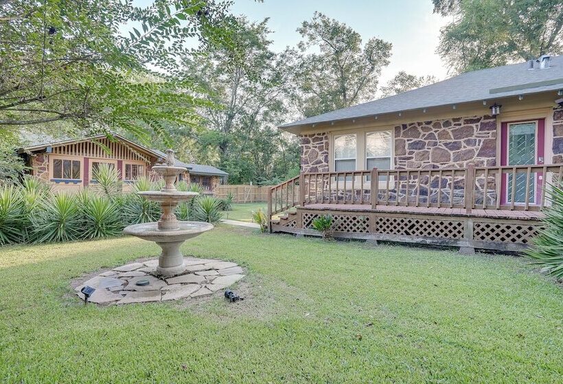 Quaint Jefferson Duplex: Walk To Downtown