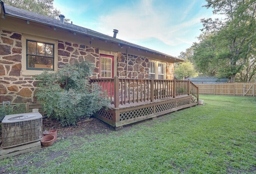 Quaint Jefferson Duplex: Walk To Downtown