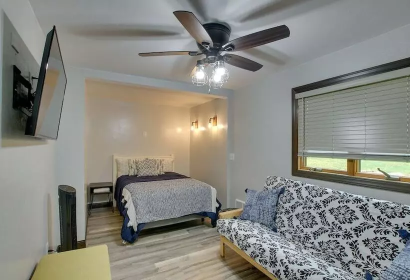 Riverfront Escape In Shawano On 3 Private Acres!