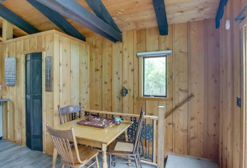 Riverfront Escape In Shawano On 3 Private Acres!