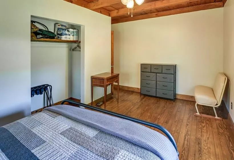 Secluded Campton Cabin W/ Views & Cozy Fireplace!