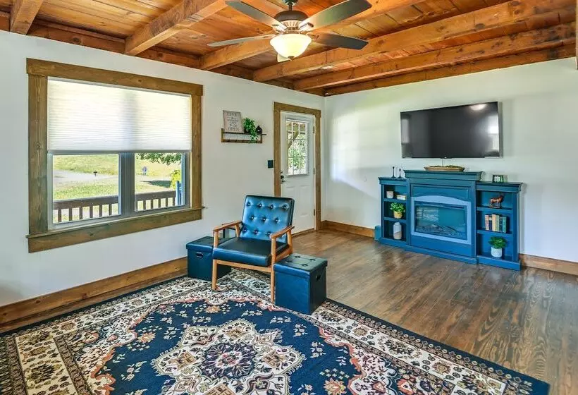 Secluded Campton Cabin W/ Views & Cozy Fireplace!