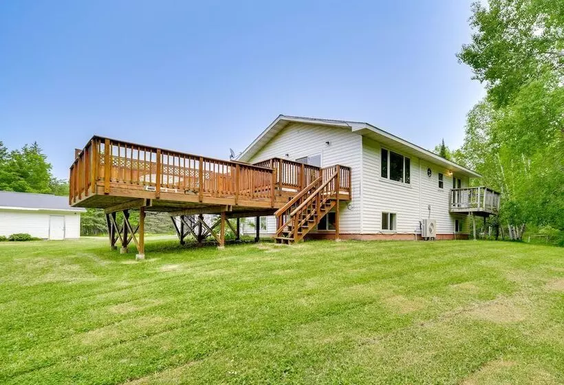 South Range Home   6 Mi To Lake Superior!