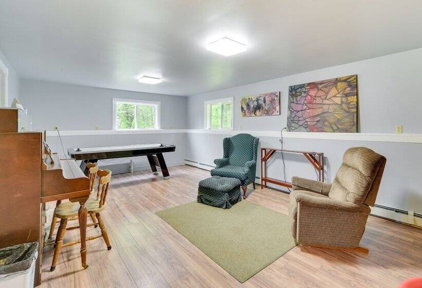 South Range Home 6 Mi To Lake Superior!