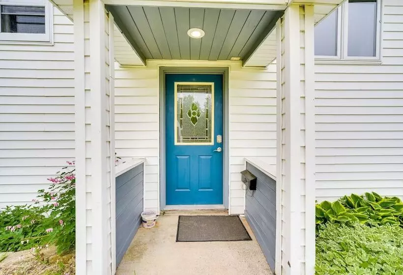 South Range Home   6 Mi To Lake Superior!