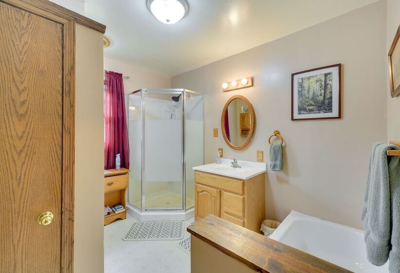 South Range Home 6 Mi To Lake Superior!