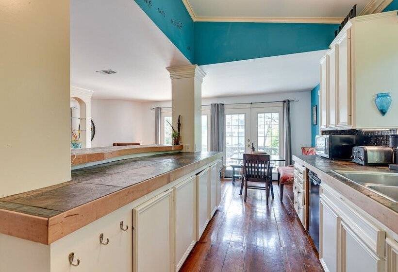 Texas Escape W/ Private Pool, Grill & Balconies!