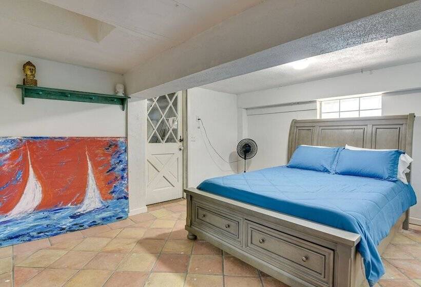 Texas Escape W/ Private Pool, Grill & Balconies!