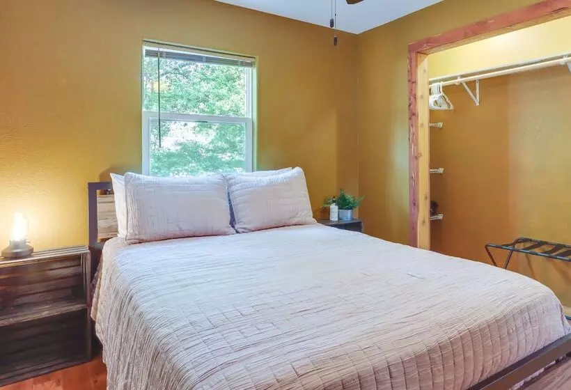 Warsaw Cabin W/ Boat Slip, Lake Access & Sunroom!