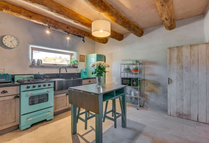 Beautiful Historic Adobe Home ~ 3 Mi To Taos Plaza