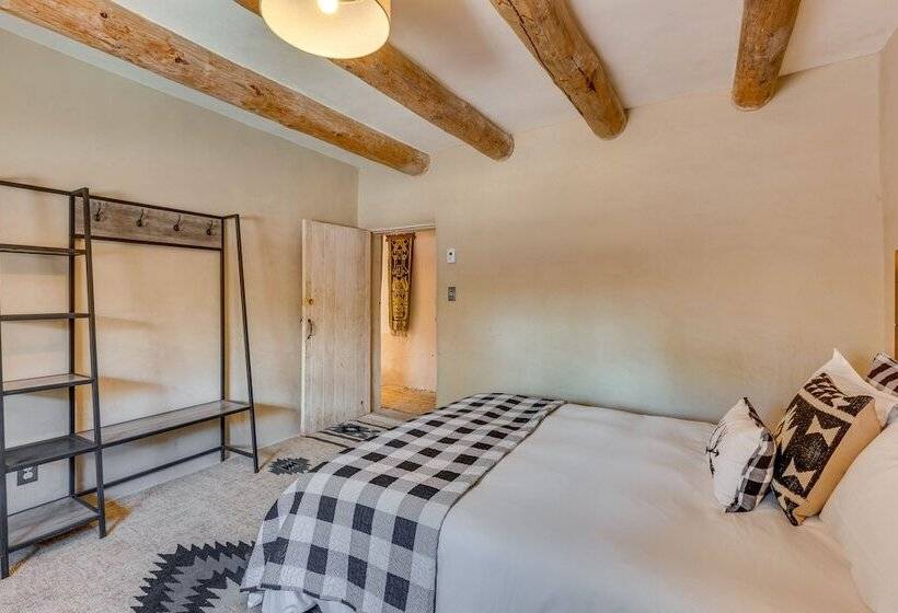 Beautiful Historic Adobe Home ~ 3 Mi To Taos Plaza