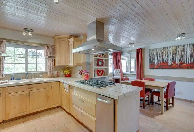 Beautiful Ouray Home W/ Patio   3 Mi To Downtown!