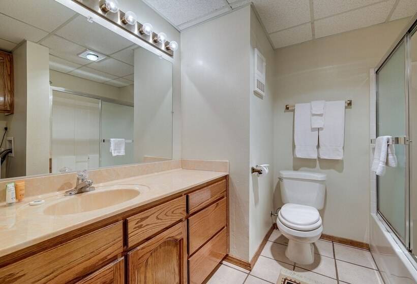 Cozy Cabin W/ Deck & Fireplace In Beaver!