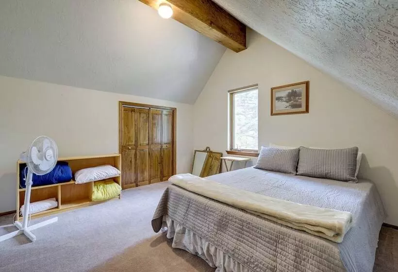 Cozy Cabin W/ Deck & Fireplace In Beaver!