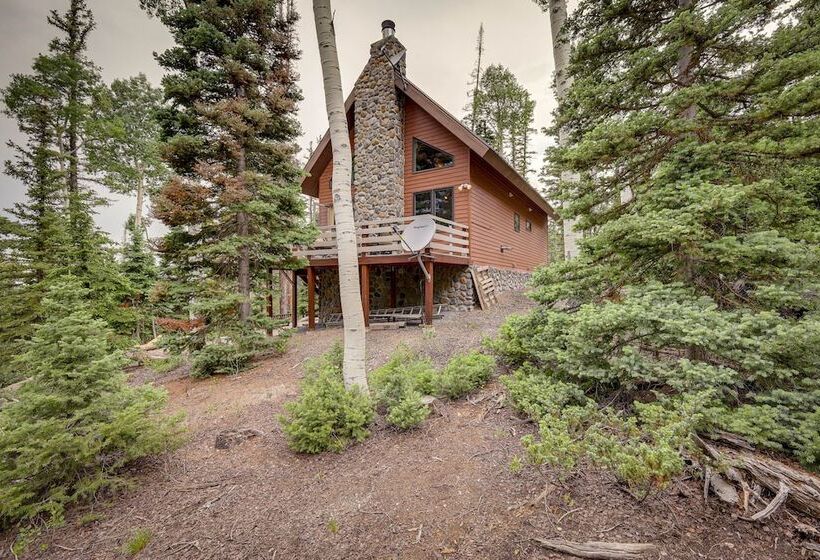 Cozy Cabin W/ Deck & Fireplace In Beaver!