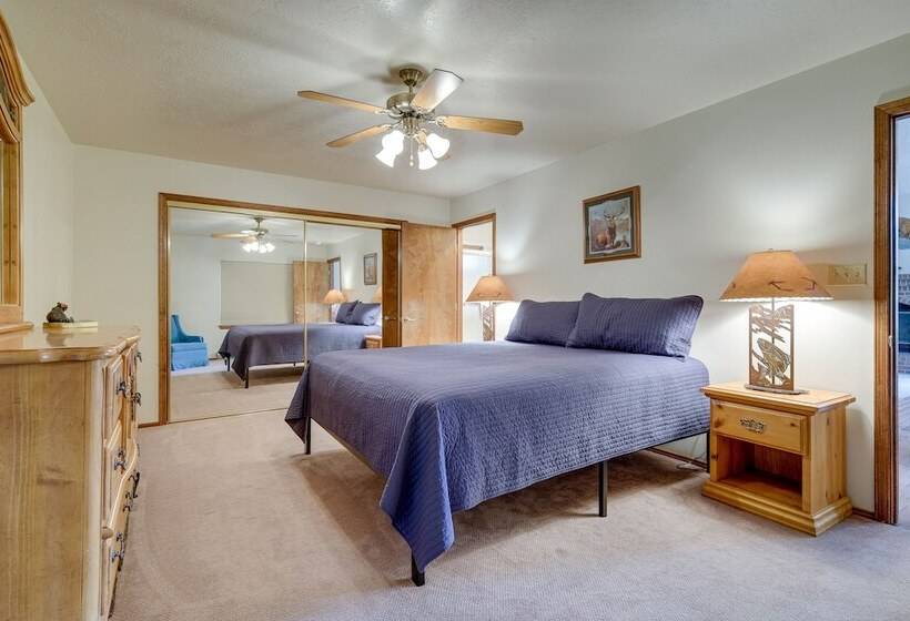 Cozy Cabin W/ Deck & Fireplace In Beaver!