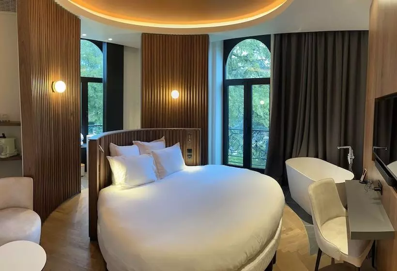 Hotelli La Maison Des Bienheureux