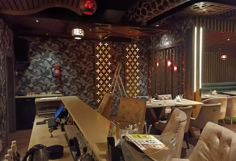 هتل Little Palace