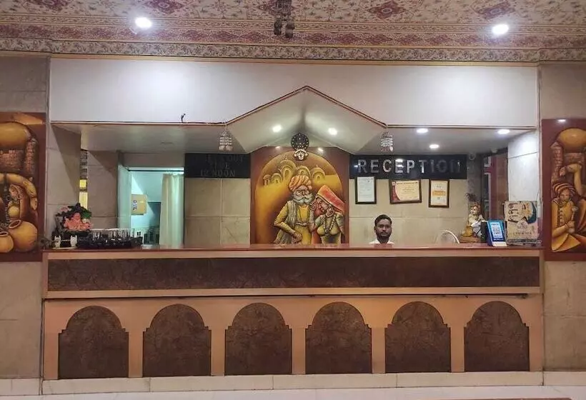 ホテル Melrose Inn