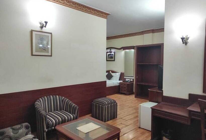 فندق Melrose Inn