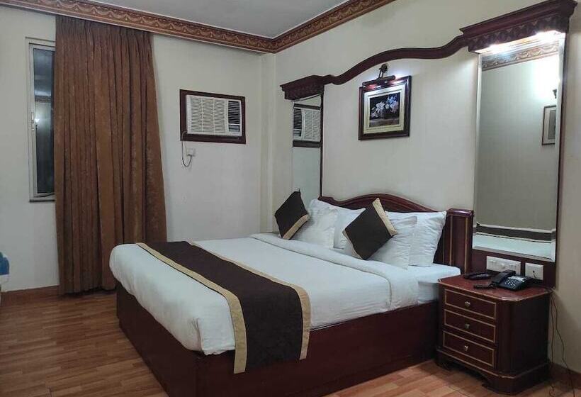 فندق Melrose Inn