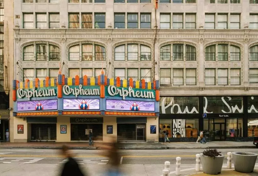 ホテル Sonder The Winfield