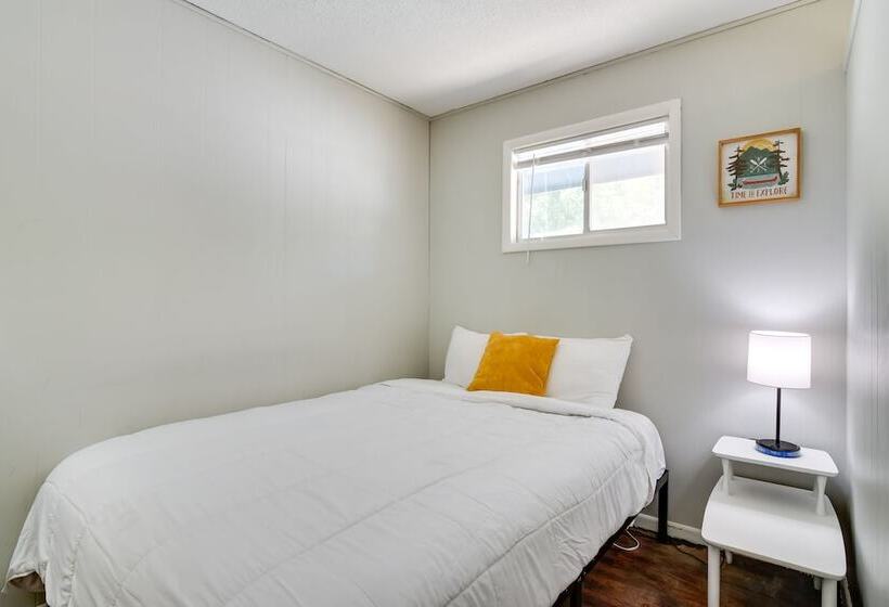 Kimberling City Cabin W/ Boat Slip, Deck & Pool