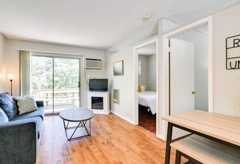 Kimberling City Cabin W/ Boat Slip, Deck & Pool