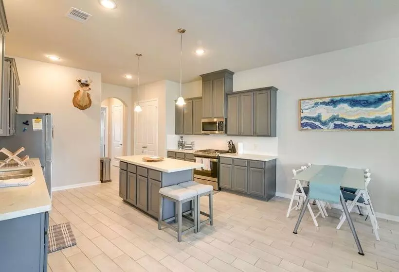 La Porte Home W/ Balconies: Walk To Beach!