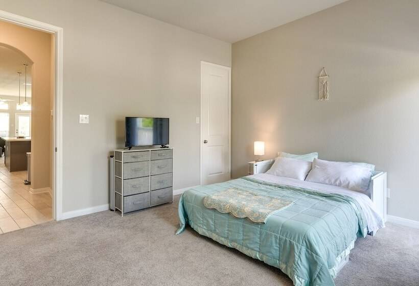 La Porte Home W/ Balconies: Walk To Beach!