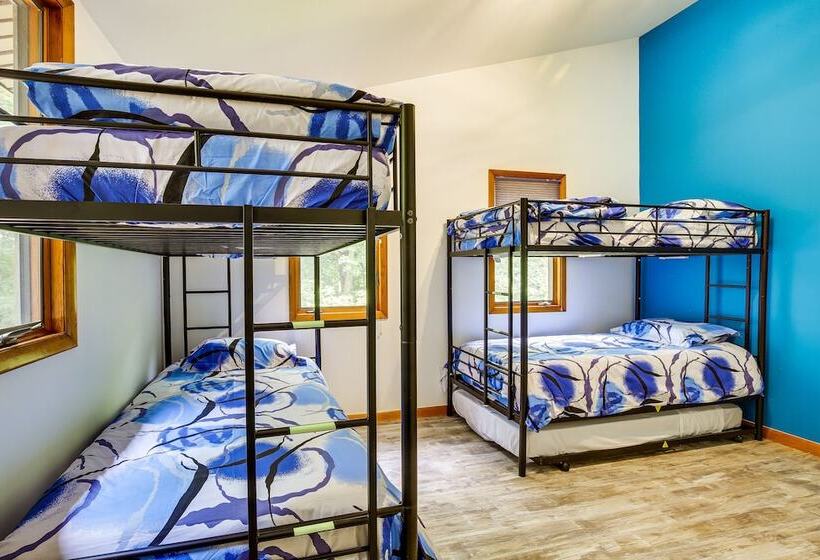 Lakefront New York Abode W/ Deck, Grill & Fire Pit