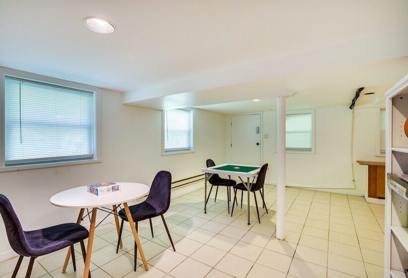 Lakefront New York Abode W/ Deck, Grill & Fire Pit