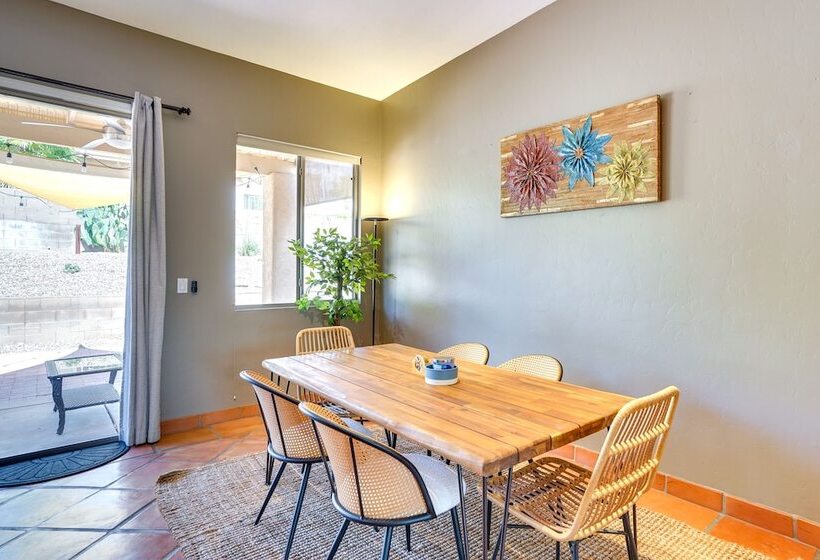 Luxury Tucson Retreat: Patio, Hot Tub & Fireplace