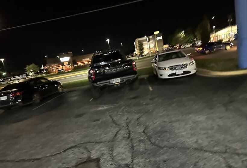 מוטל Super 7 Inn