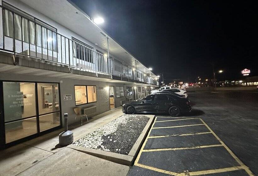 מוטל Super 7 Inn