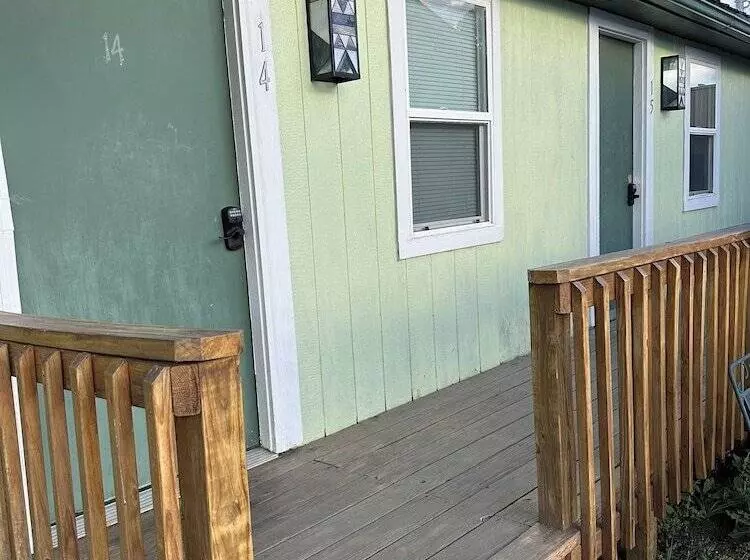 Motelli 441 Lafever St