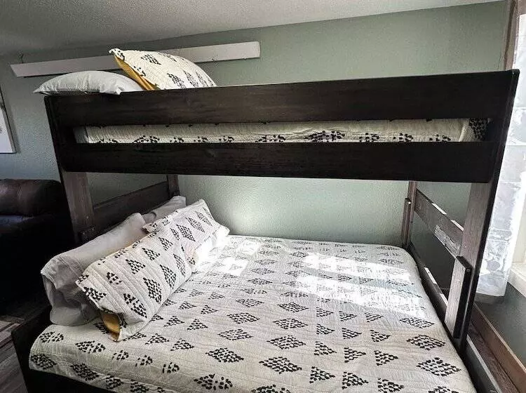 Motelli 441 Lafever St