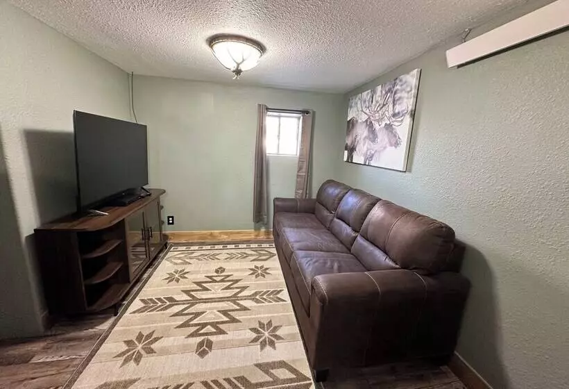 Motelli 441 Lafever St