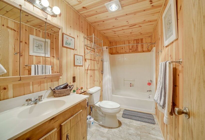 Payson Cabin W/ Deck Near Hiking, Fishing & More!