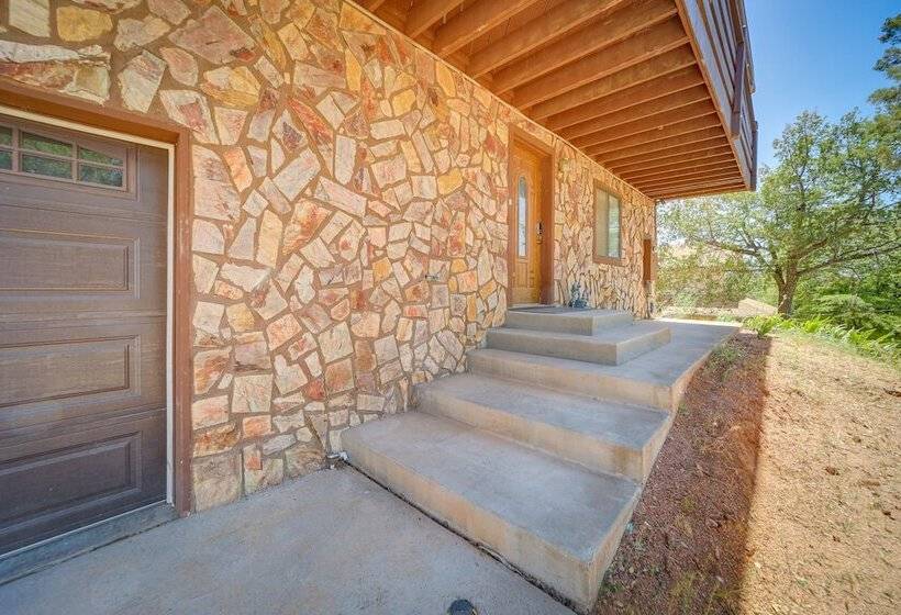 Payson Cabin W/ Deck Near Hiking, Fishing & More!