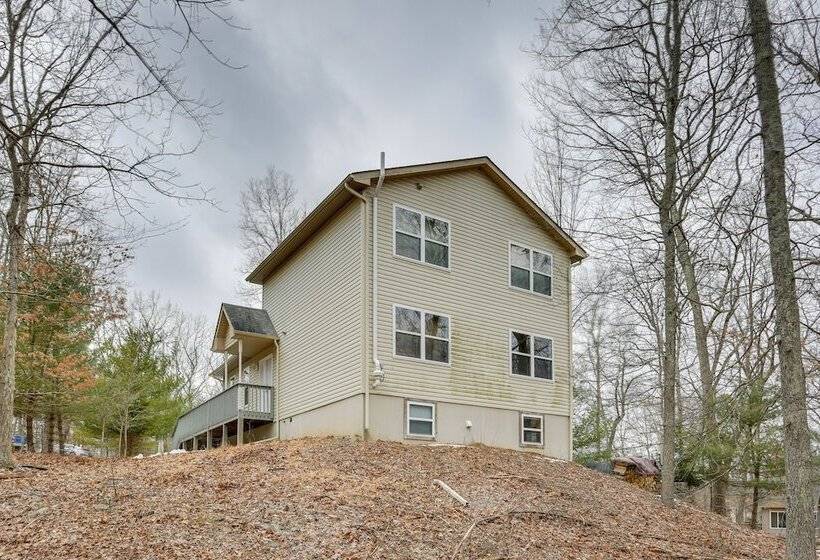 Pet Friendly Lackawaxen Home W/ Gas Grill!