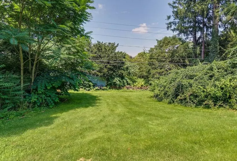 Pittsford Vacation Home: 2 Mi To Historic Village