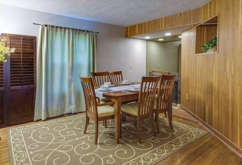 Pittsford Vacation Home: 2 Mi To Historic Village