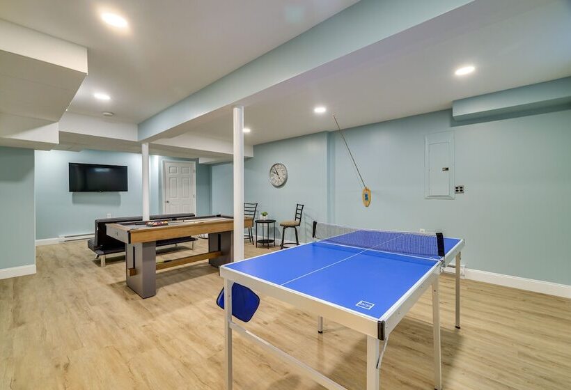 Pocono Mountain Home W/ Private Lake Access